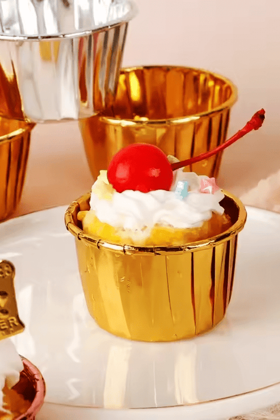 Gold And Gold Foil Baking Paper Cup - B44xH35 - TEM IMPORTS™