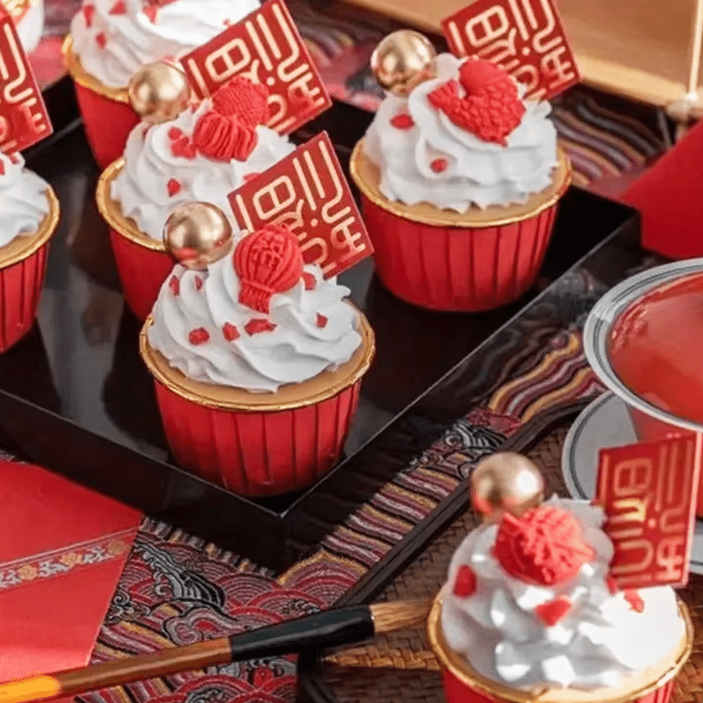 Red And Gold Foil Baking Paper Cup - B44xH35 - TEM IMPORTS™