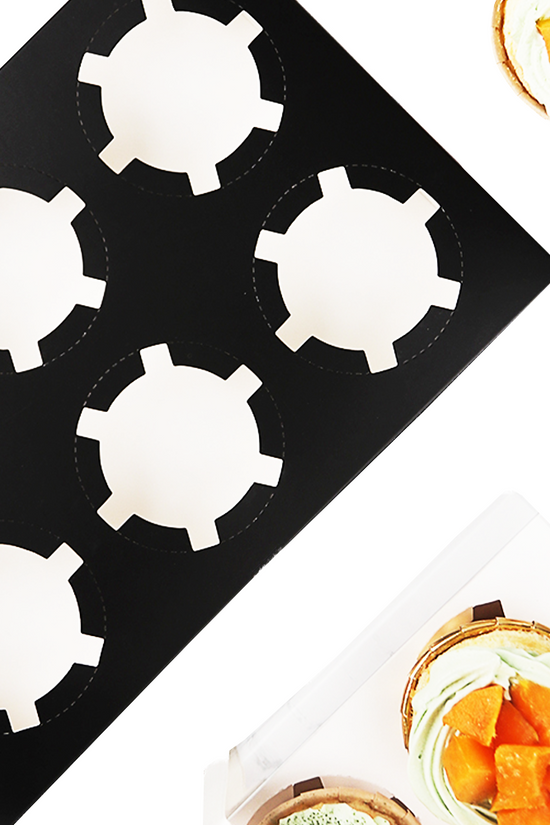 6 Cupcake Clear Box With Black Paper Tray - 5/PK - TEM IMPORTS™