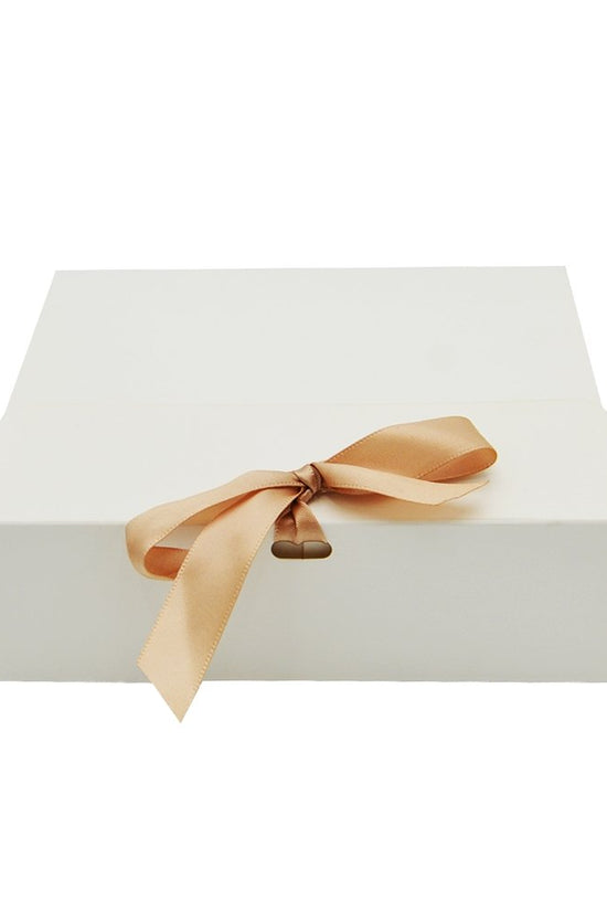 Small Sleek Paper Box With Ribbon - White - TEM IMPORTS™